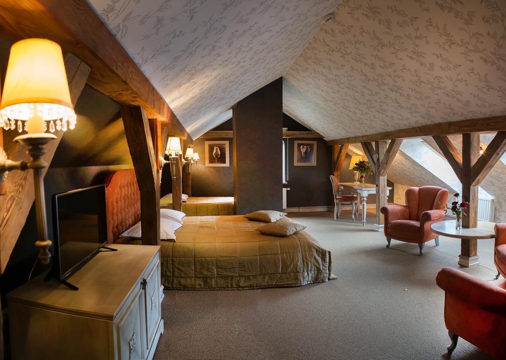 Berberys Park Hotel Kazimierz Dolny Bilik gambar
